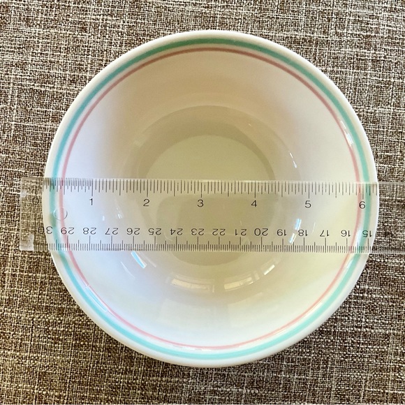 Two Corelle Cereal Bowls - Picture 6 of 7